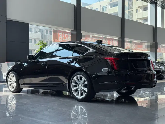Cadillac CT5 — Фото автомобиля 10