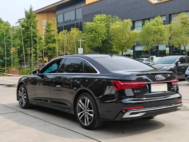 Audi A6L — Фото автомобиля 12