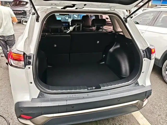 Toyota Frontlander — Фото автомобиля 18