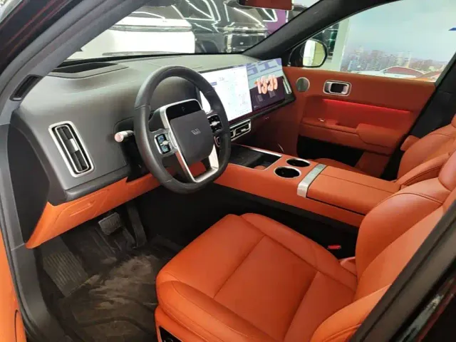 Li Auto L7 — Фото автомобиля 15