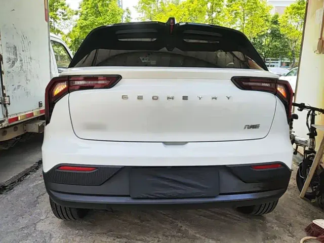 Geely Geometry E Firefly — Фото автомобиля 3