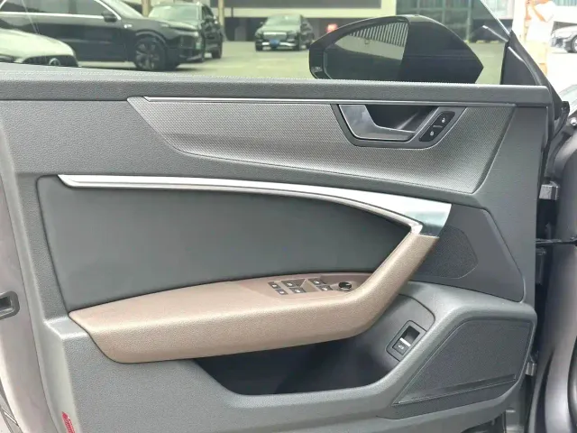 Audi A7L — Фото автомобиля 6