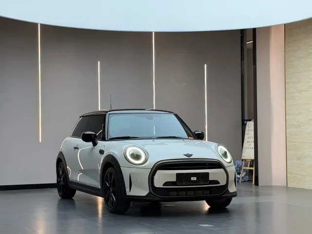 MINI Hatch — Фото автомобиля 3