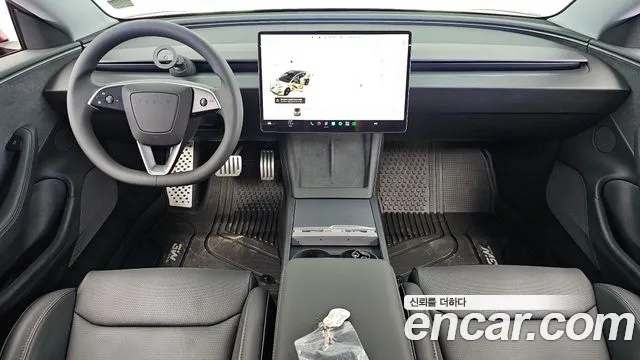 Tesla Model 3 — Фото автомобиля 10