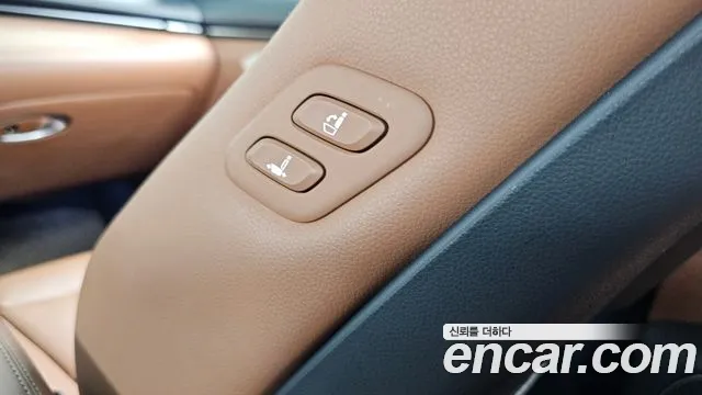 Genesis GV70 2.5T Бензин AWD — Фото автомобиля 26