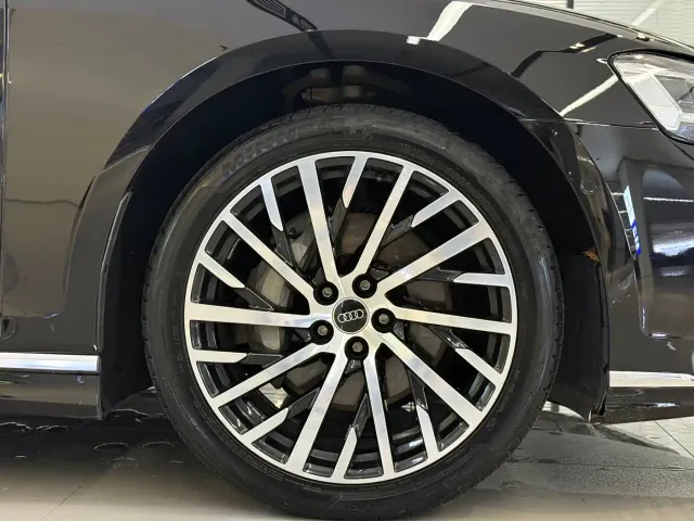 Audi A8 — Фото автомобиля 17