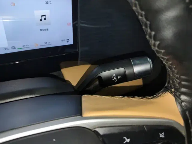 Geely Galaxy L7 — Фото автомобиля 13