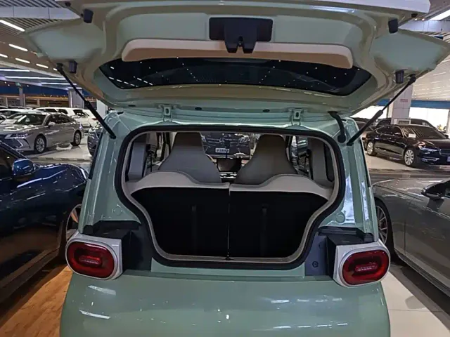 Wuling Hongguang Mini EV — Фото автомобиля 18