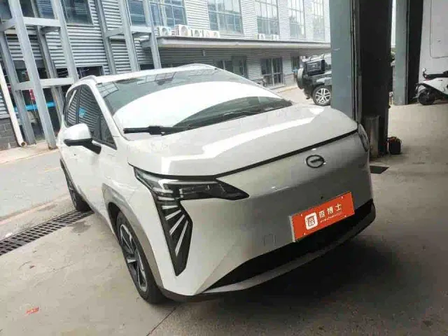 GAC Aion Y — Фото автомобиля 2
