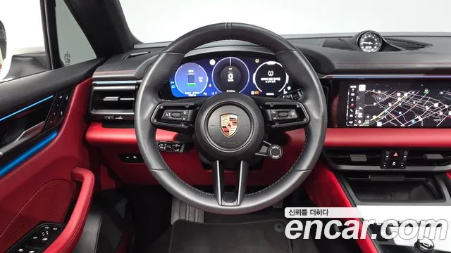 Porsche Macan Electric — Фото автомобиля 18