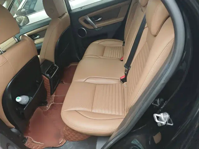 Land Rover Discovery Sport — Фото автомобиля 13