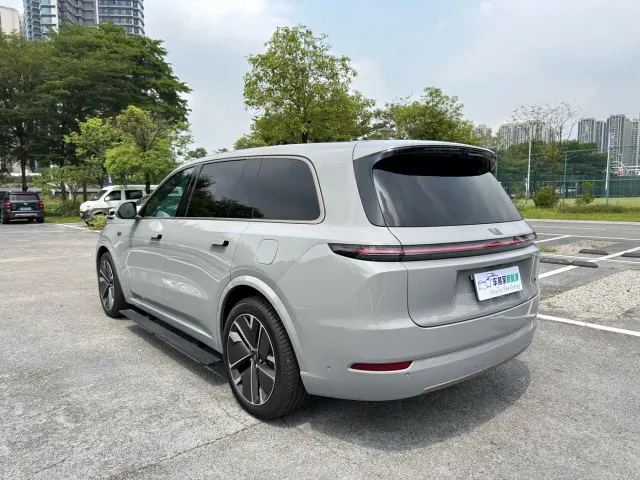 Li Auto L9 — Фото автомобиля 8