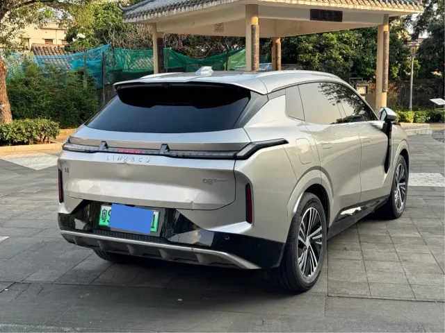 Lynk & Co 08 EM-P — Фото автомобиля 9