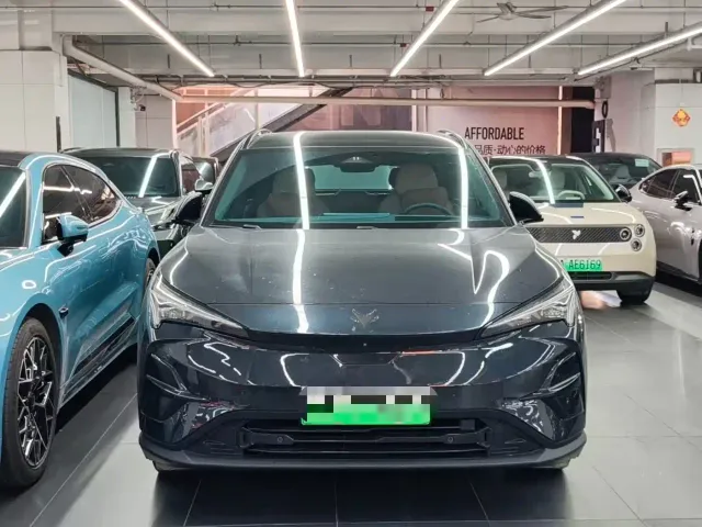 Arcfox Alpha T5 — Фото автомобиля 2