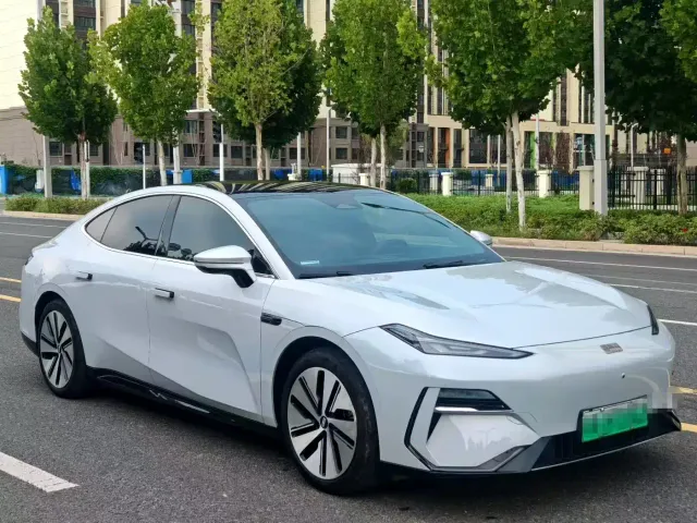 Geely Galaxy E8 — Фото автомобиля 3