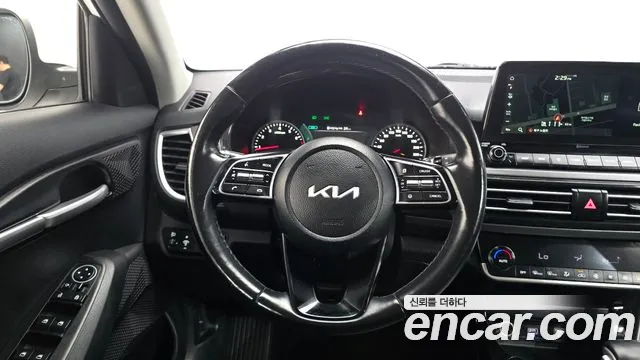 Kia Seltos — Фото автомобиля 12