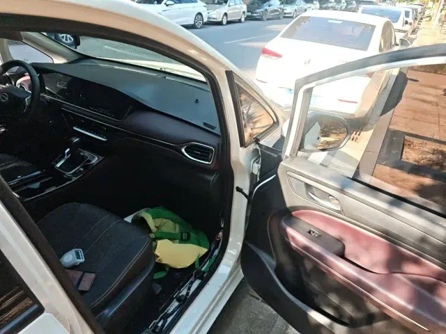 GAC Trumpchi M6 — Фото автомобиля 17