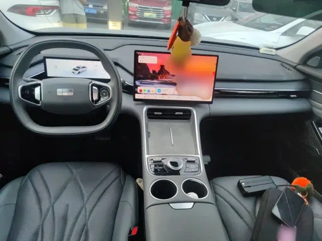 Geely Galaxy L6 — Фото автомобиля 10