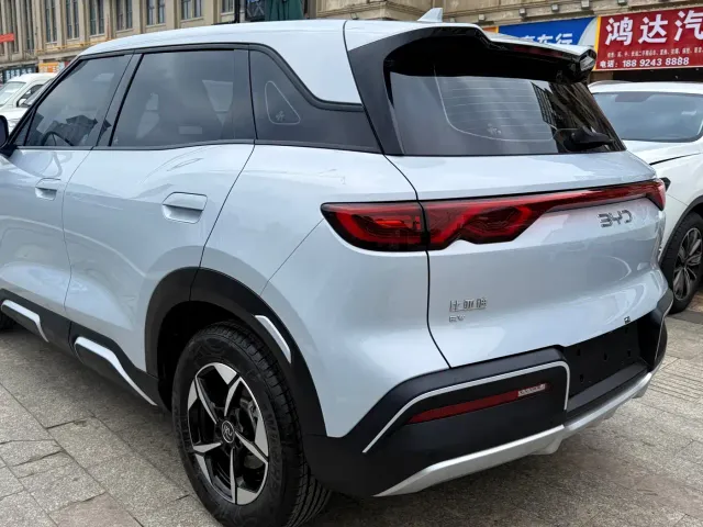 BYD Yuan UP — Фото автомобиля 6