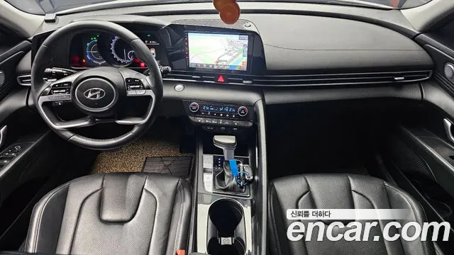Hyundai Avante CN7 — Фото автомобиля 10