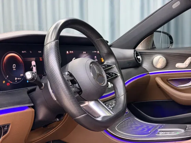 Mercedes-Benz E-Class — Фото автомобиля 9