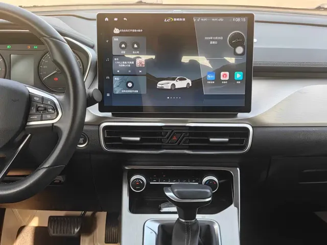Geely Binyue — Фото автомобиля 13