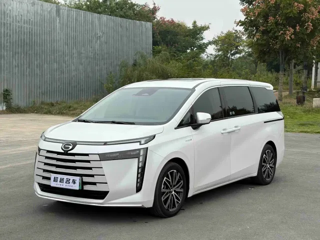 Фотография автомобиля — GAC Trumpchi E8