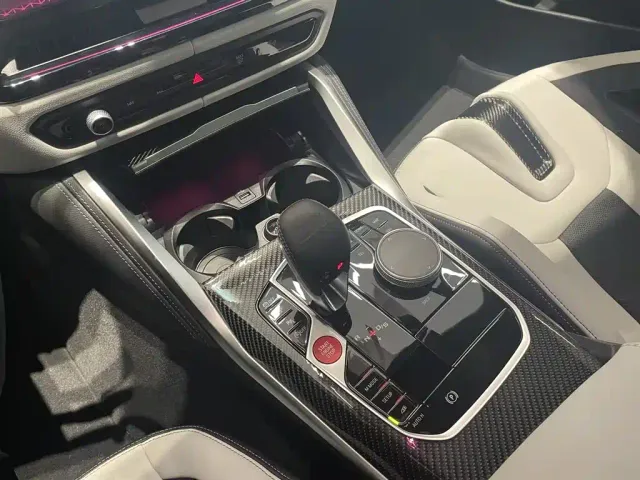 BMW M4 — Фото автомобиля 15