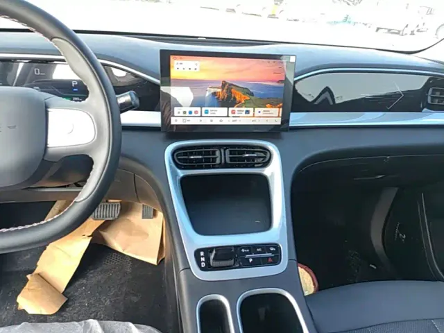 Geely Starry Wish — Фото автомобиля 12