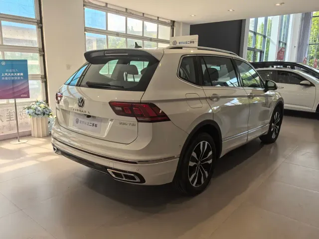 Volkswagen Tiguan L — Фото автомобиля 13