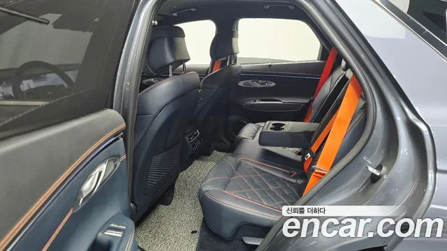 Genesis GV70 2.5T Бензин AWD — Фото автомобиля 11
