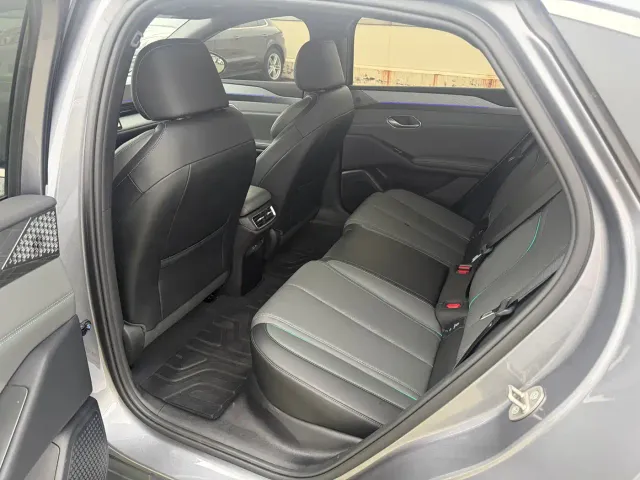 BYD Qin L — Фото автомобиля 8