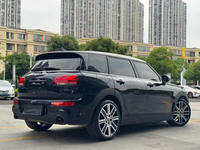 MINI Clubman — Фото автомобиля 2