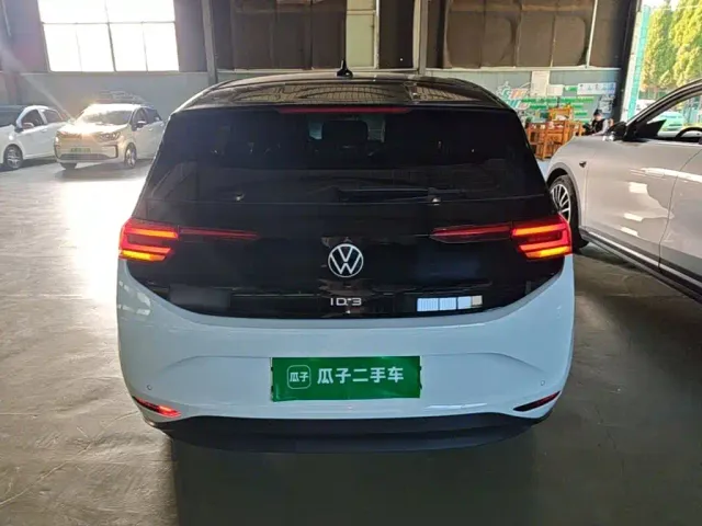 Volkswagen ID.3 — Фото автомобиля 5