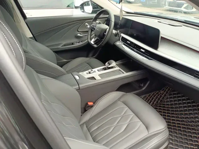 Chery Arrizo 8 — Фото автомобиля 10