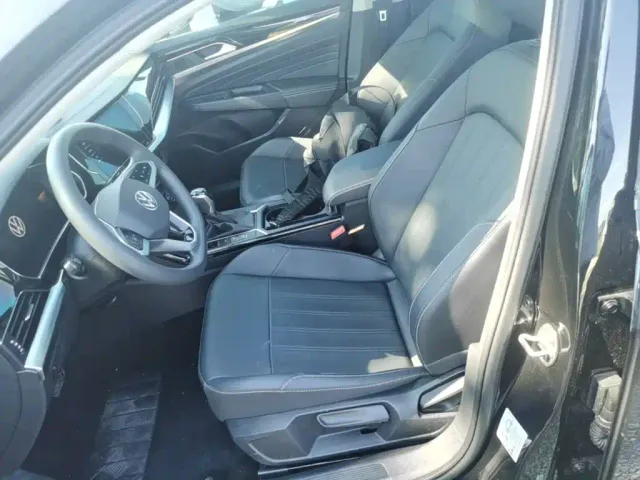Volkswagen Passat — Фото автомобиля 14