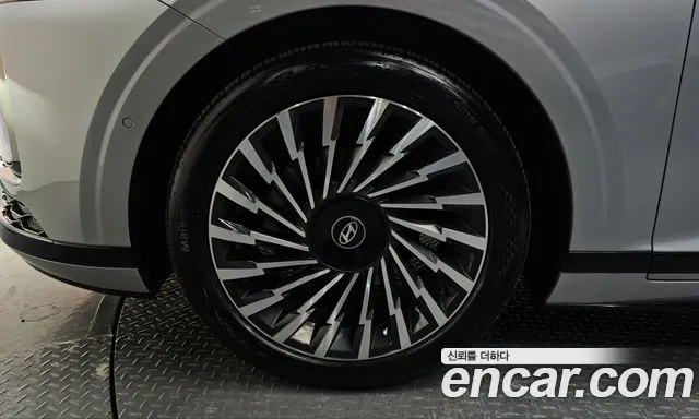 Hyundai Grandeur GN7 — Фото автомобиля 5
