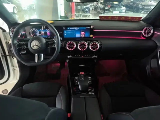 Mercedes-Benz A-Class — Фото автомобиля 5