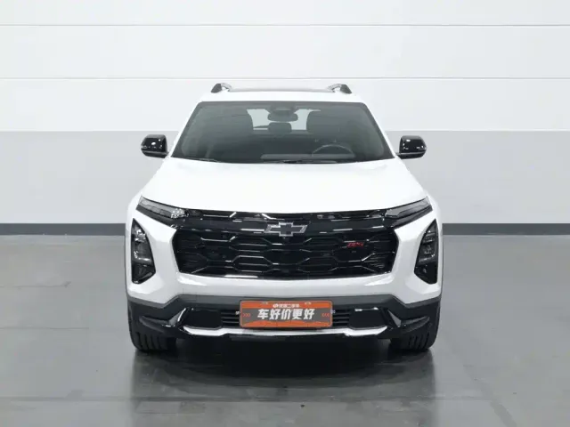 Chevrolet Equinox Plus — Фото автомобиля 3