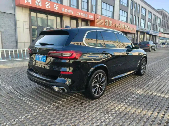 BMW X5 — Фото автомобиля 9