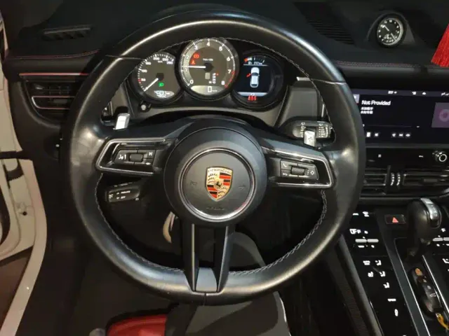 Porsche Macan — Фото автомобиля 15