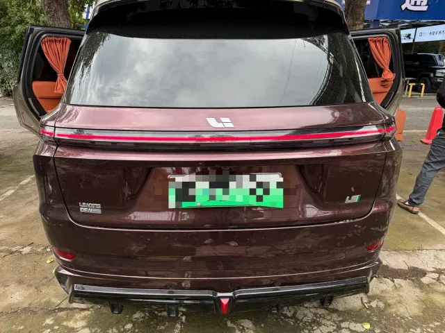 Li Auto L9 — Фото автомобиля 2