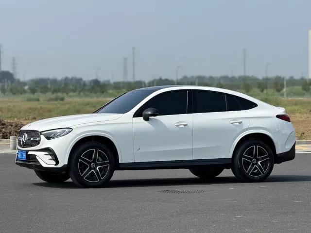 Фотография автомобиля — Mercedes-Benz GLC Coupe