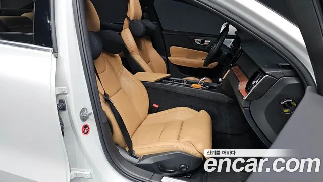 Вольво S60 S60 третьего поколения B5 Ultimate Bright — Фото автомобиля 11