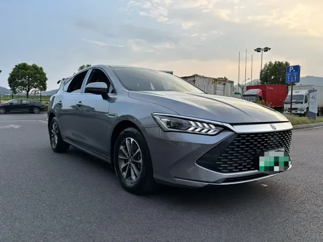 BYD Qin PLUS — Фото автомобиля 3