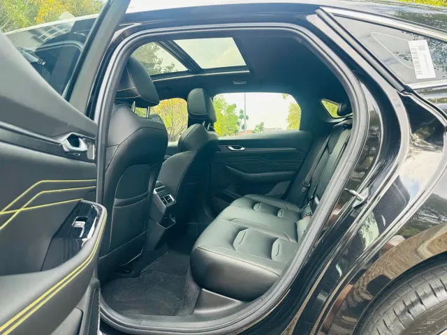 Geely Xingrui — Фото автомобиля 5