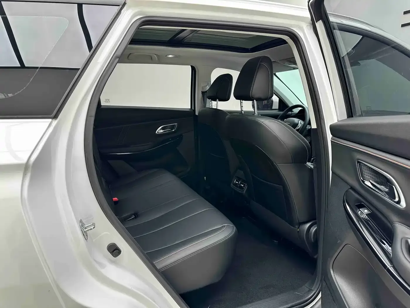 Changan Oshan Changan Oshan X7 PLUS 2022 1.5T Blue Whale Edition Auto Premium — Фото автомобиля 15