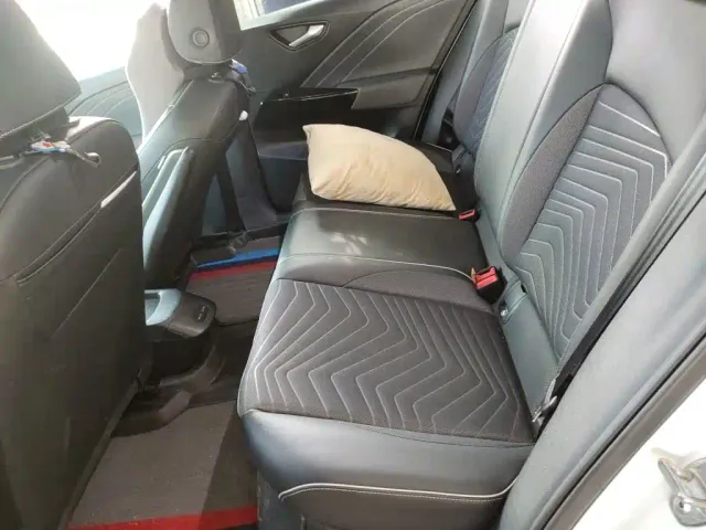 Volkswagen ID.3 — Фото автомобиля 13