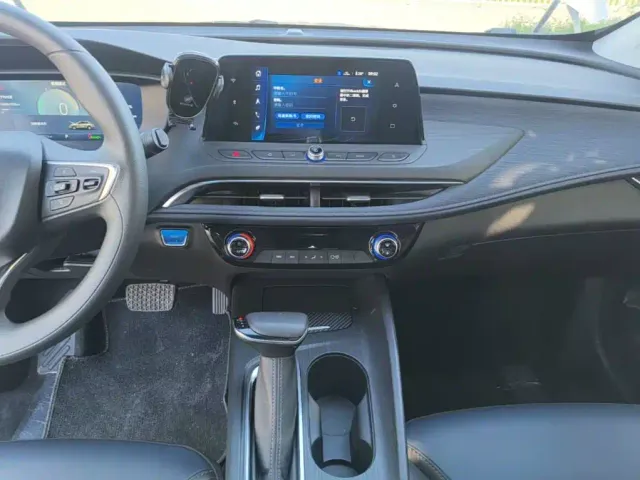 Buick Velite 6 — Фото автомобиля 12