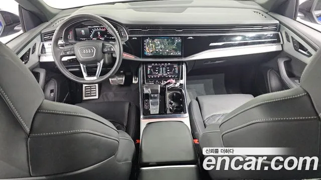 Audi Q8 55 TFSI quattro Premium — Фото автомобиля 7